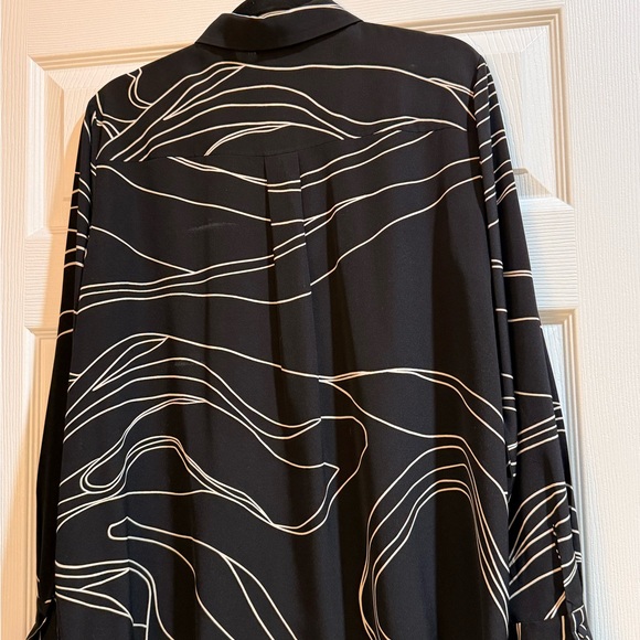 Lafayette 148 New York Black and Cream silk Striped Top - Picture 2 of 4